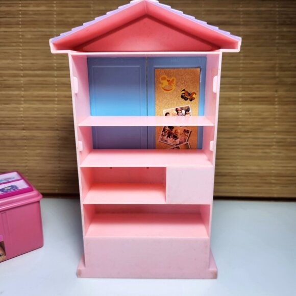 Vintage Barbie Doll Accessories Case 1999 Mattel and Wardrobe 2002 - Picture 11 of 12